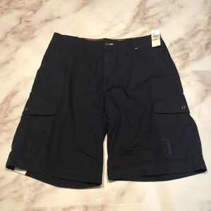 IZOD Men’s 33 Waist Midnight Blue Cargo Shorts NWT